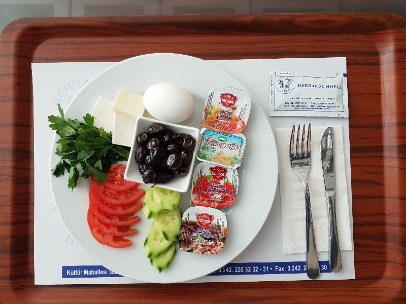 Berrak Su Hotel Antalya Exterior photo