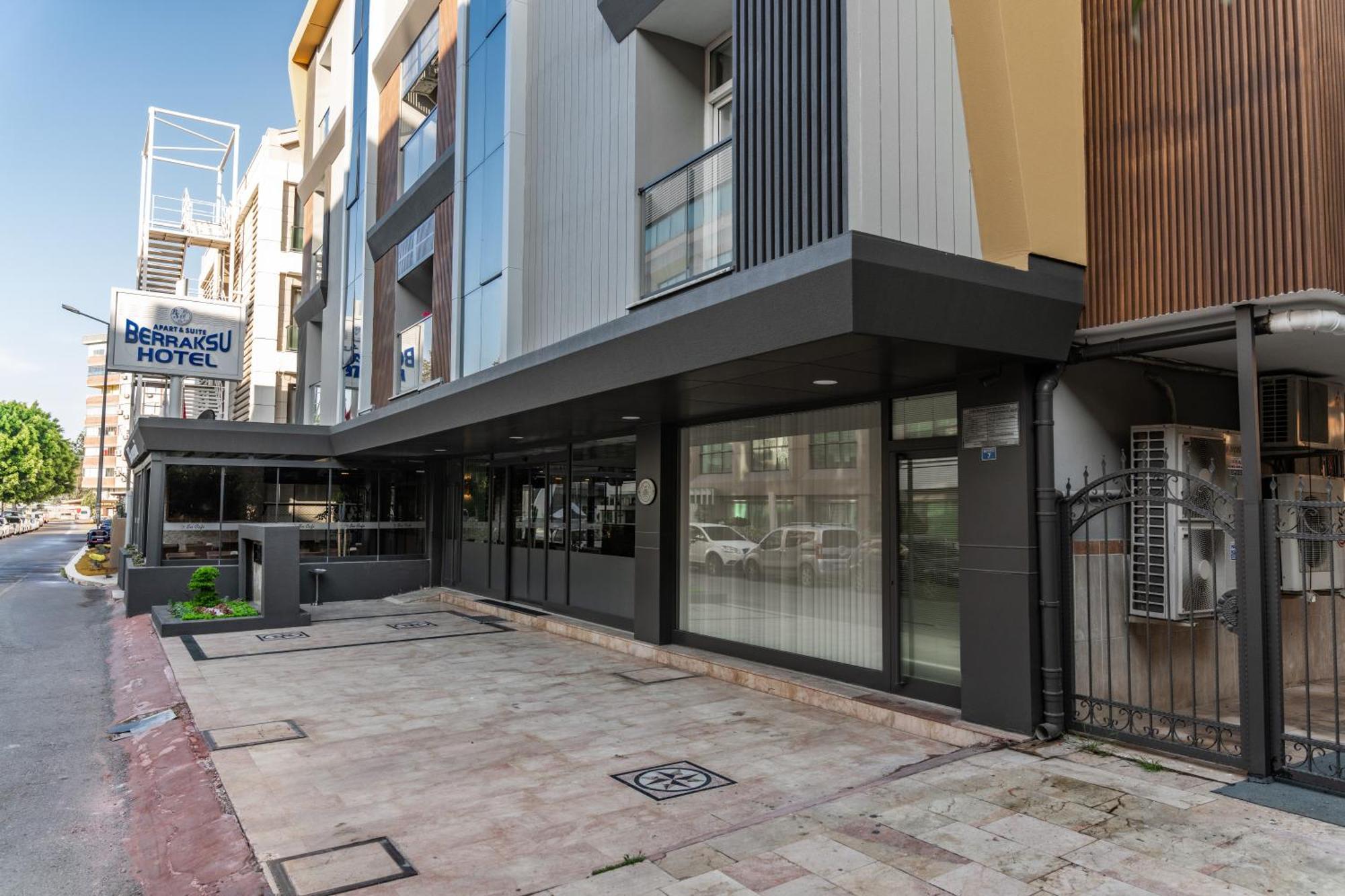 Berrak Su Hotel Antalya Exterior photo