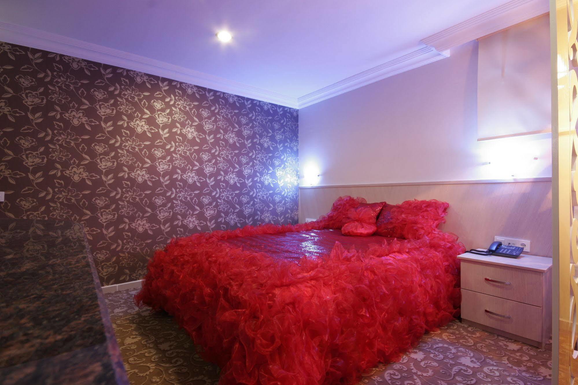 Berrak Su Hotel Antalya Exterior photo